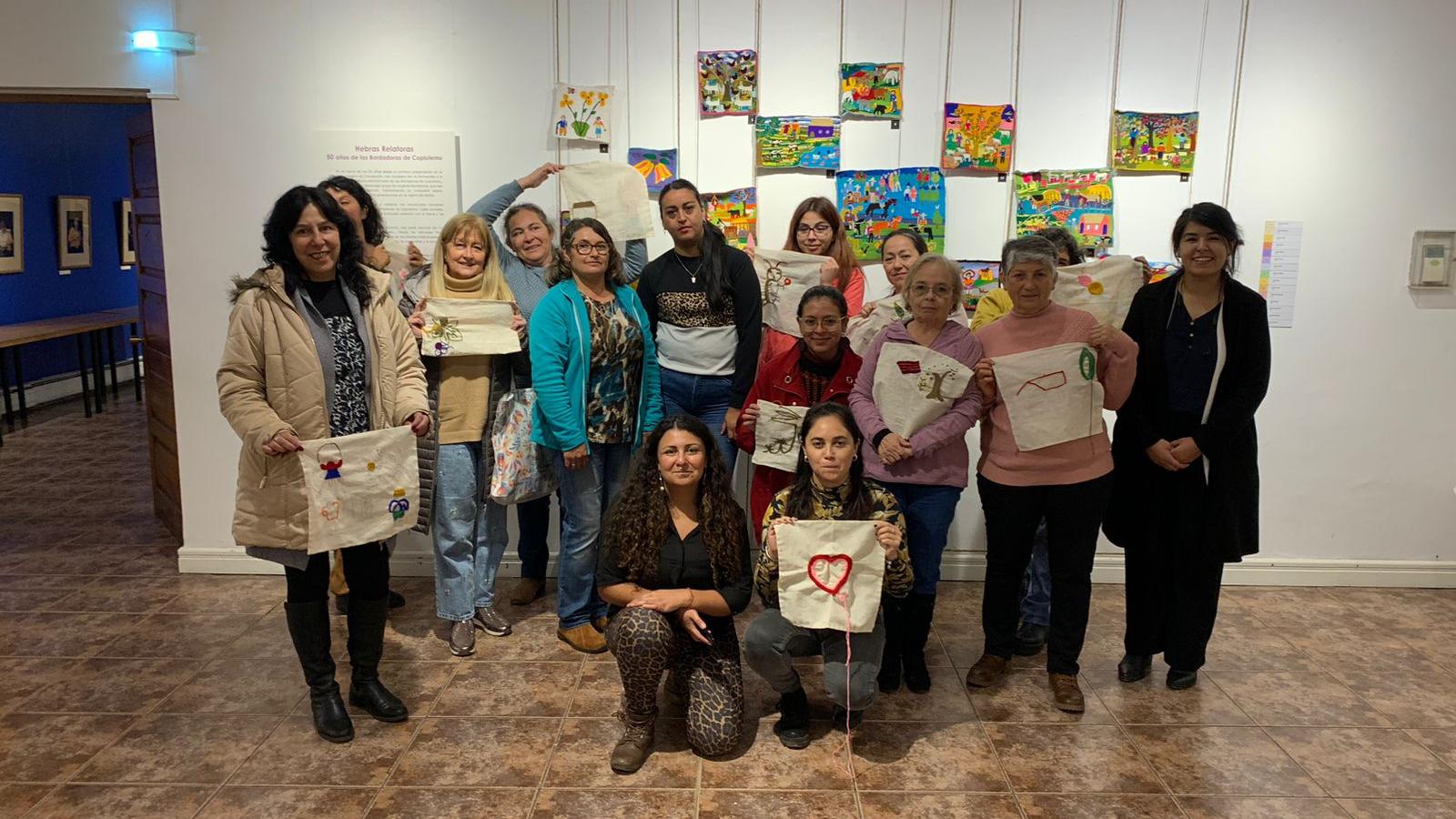 Exposición de bordados estará hasta finales de mayo