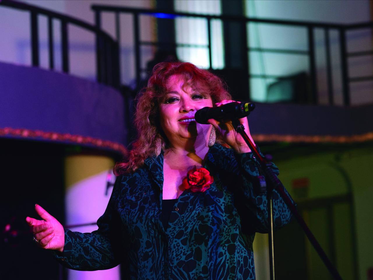 María Teresa Airam en concierto de Luis Alberto Martínez, THV, su esposa y Los Cantineros, Sala Rívoli, Valparaíso, 18.01.24. Fotógrafa Susana Villar.